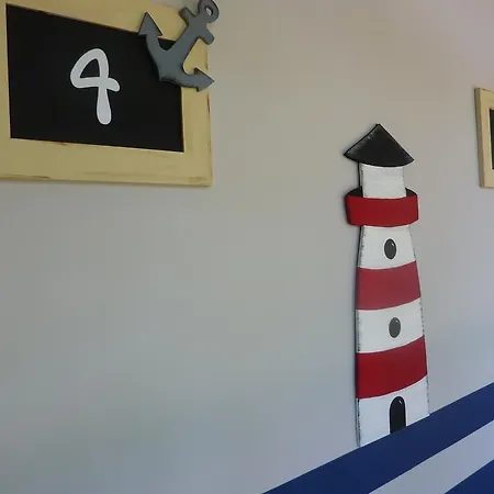 Partiszel A Fuke Yachtnal Penzion Balatonalmádi