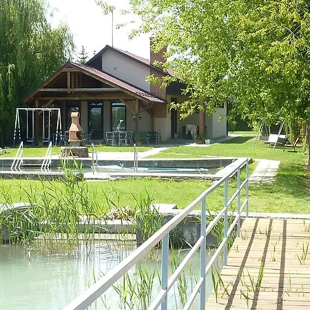 Penzion Partiszel A Fuke Yachtnal *